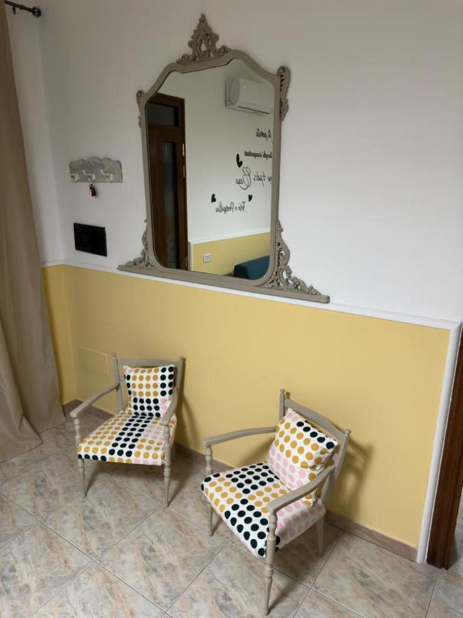 Casa Vacanze Campi Salentina Exteriör bild