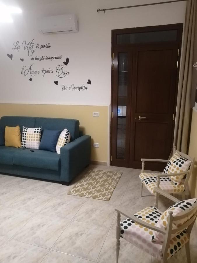Casa Vacanze Campi Salentina Exteriör bild