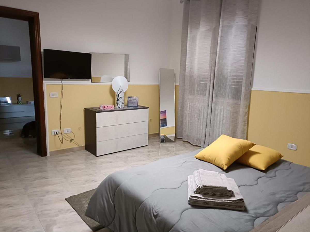 Casa Vacanze Campi Salentina Exteriör bild